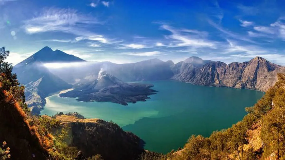 Rinjani Travellers Banner