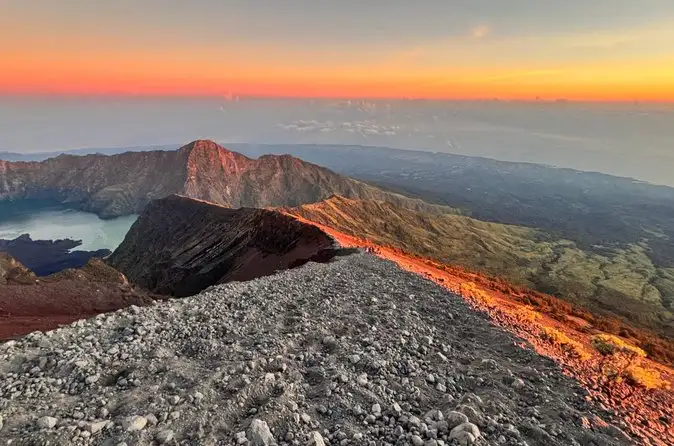 Moderate – 2 Days & 1 Night (Crater Rim Trek)